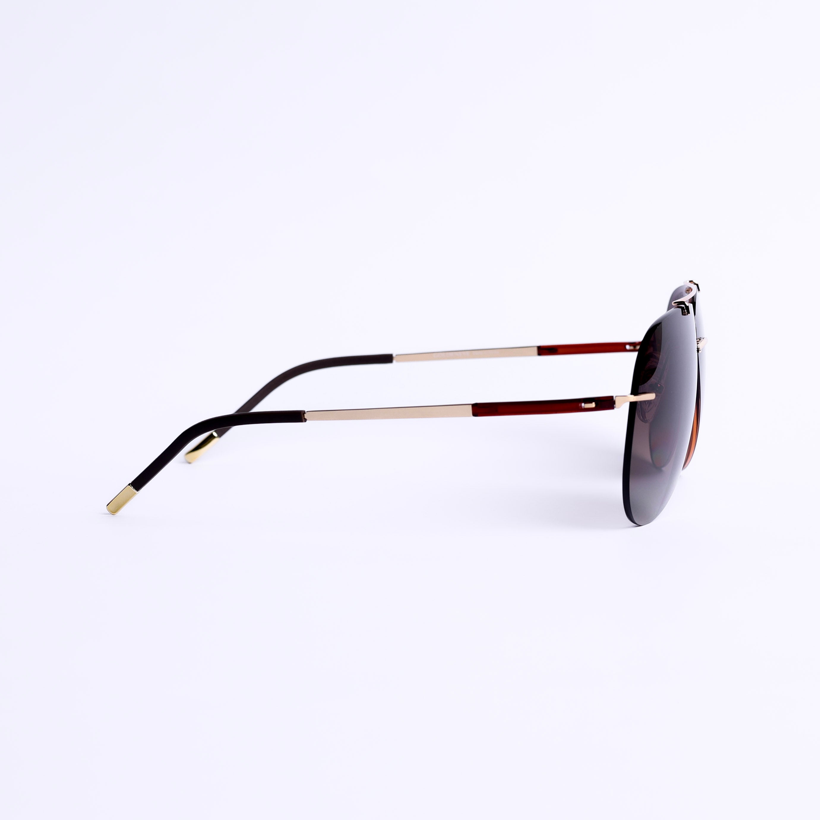 نظارات شمسية أفيتور ذهبي