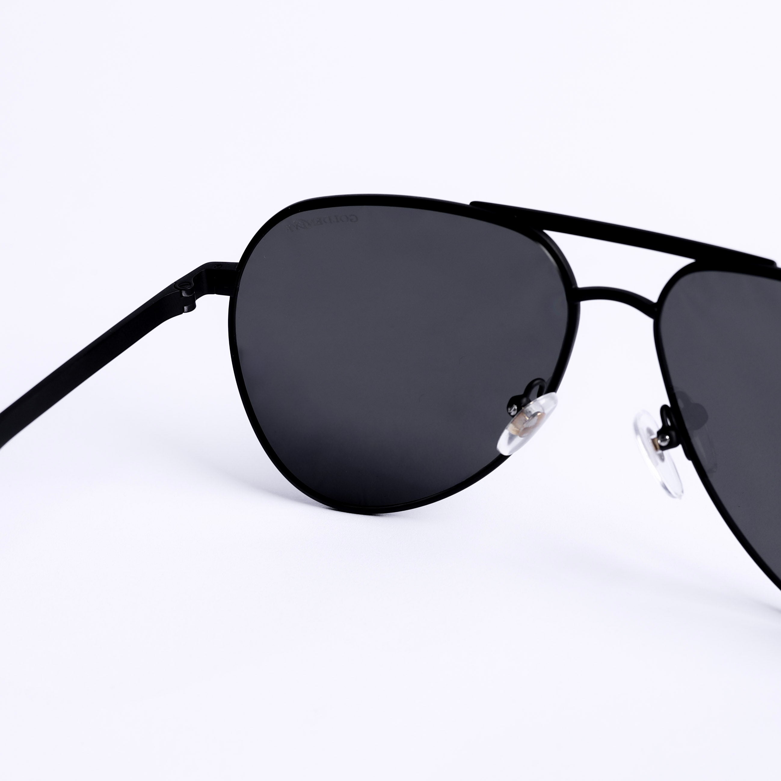 نظارات شمسية افيتور أسود