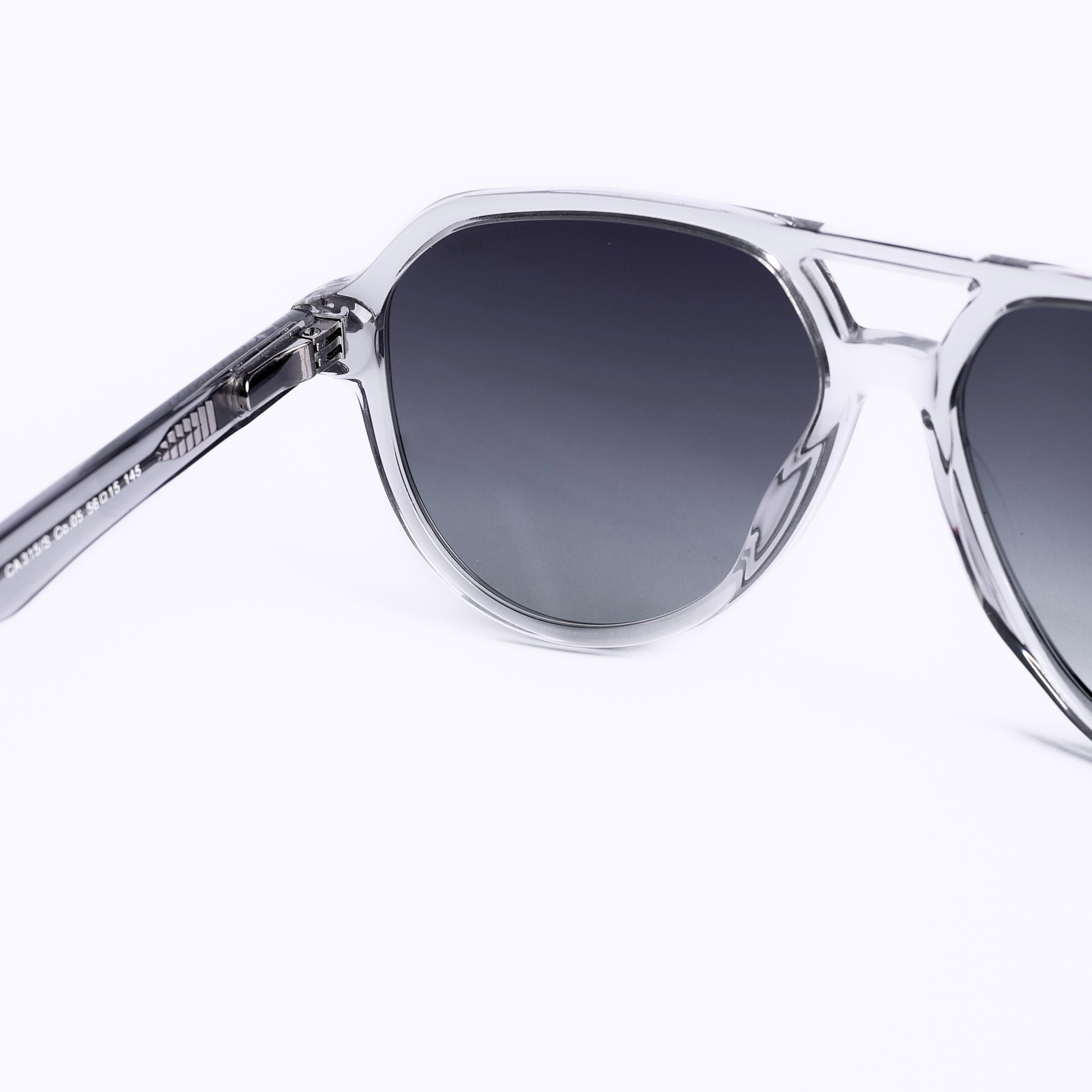 نظارات شمسية أفيتور شفاف