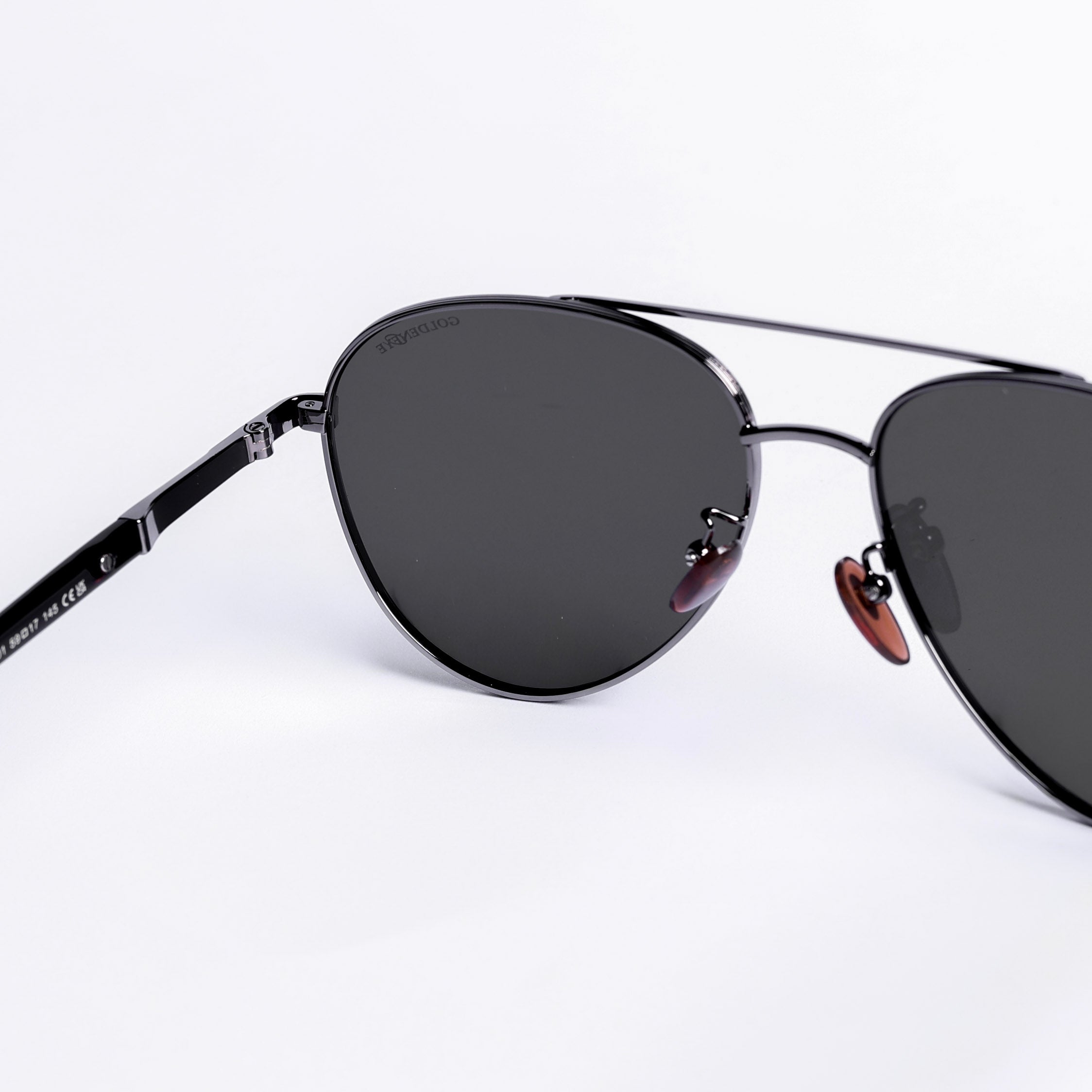 نظارات شمسية أفيتور رمادي