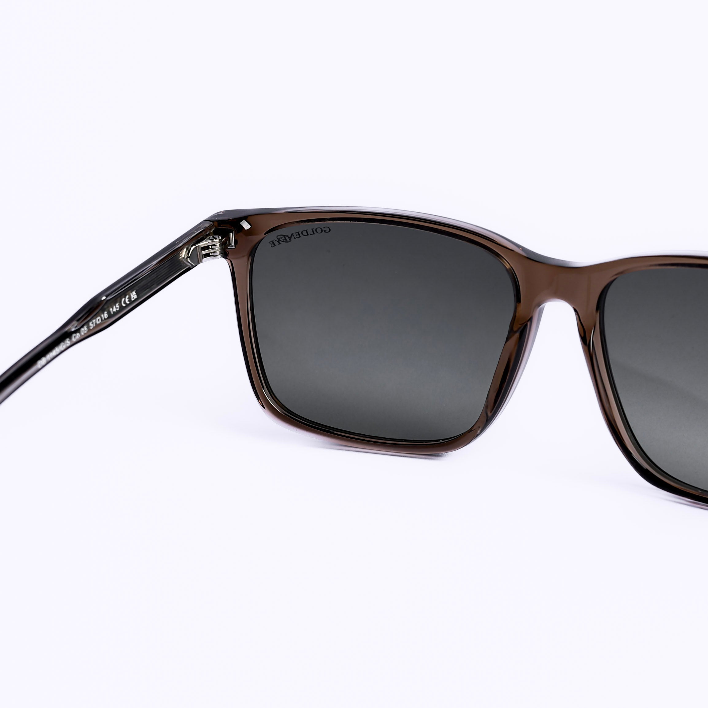 نظارات شمسية مربع بني