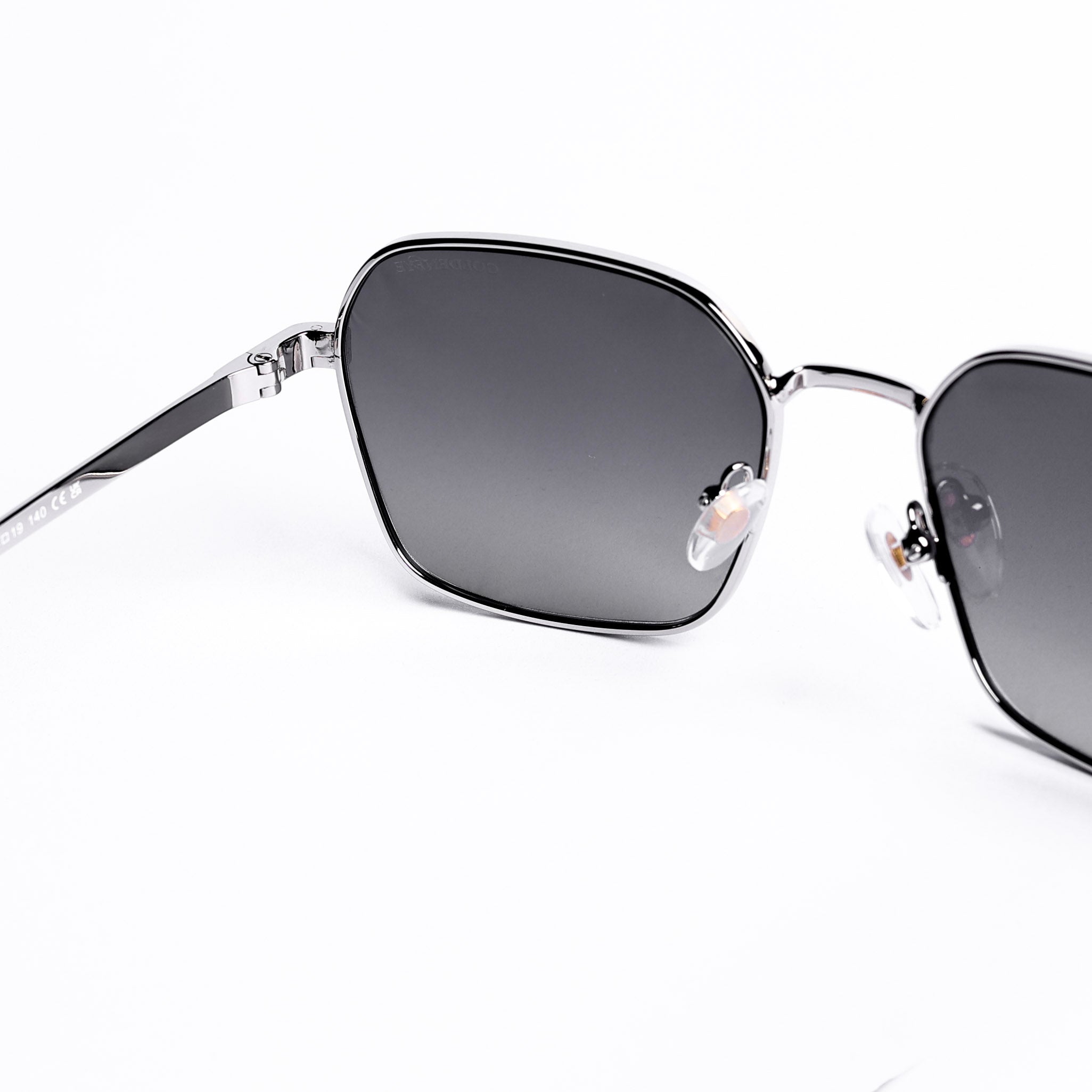 نظارات شمسية مربع رمادي