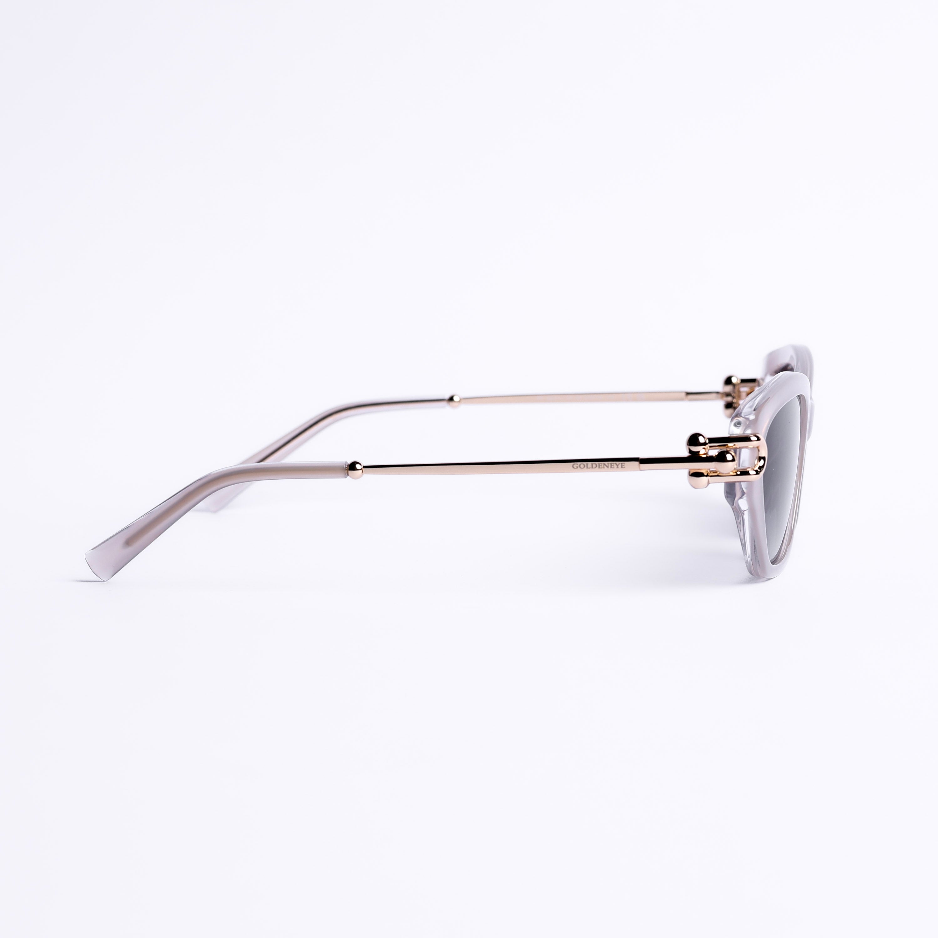 نظارات شمسية كات أي شفاف