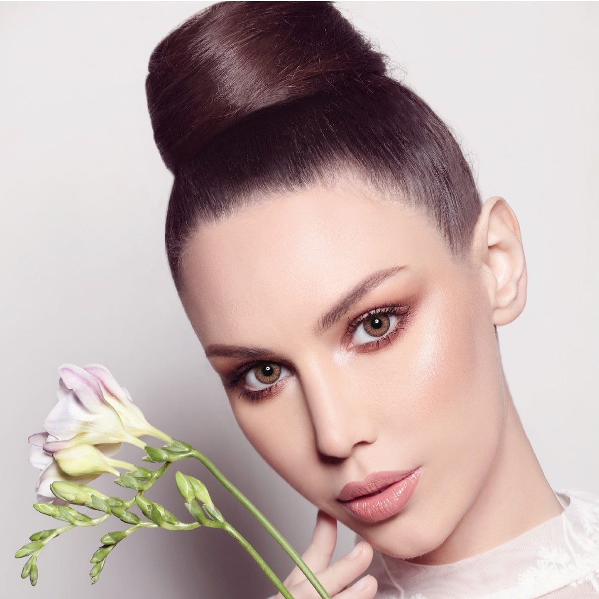 Color Contact Lenses Latte